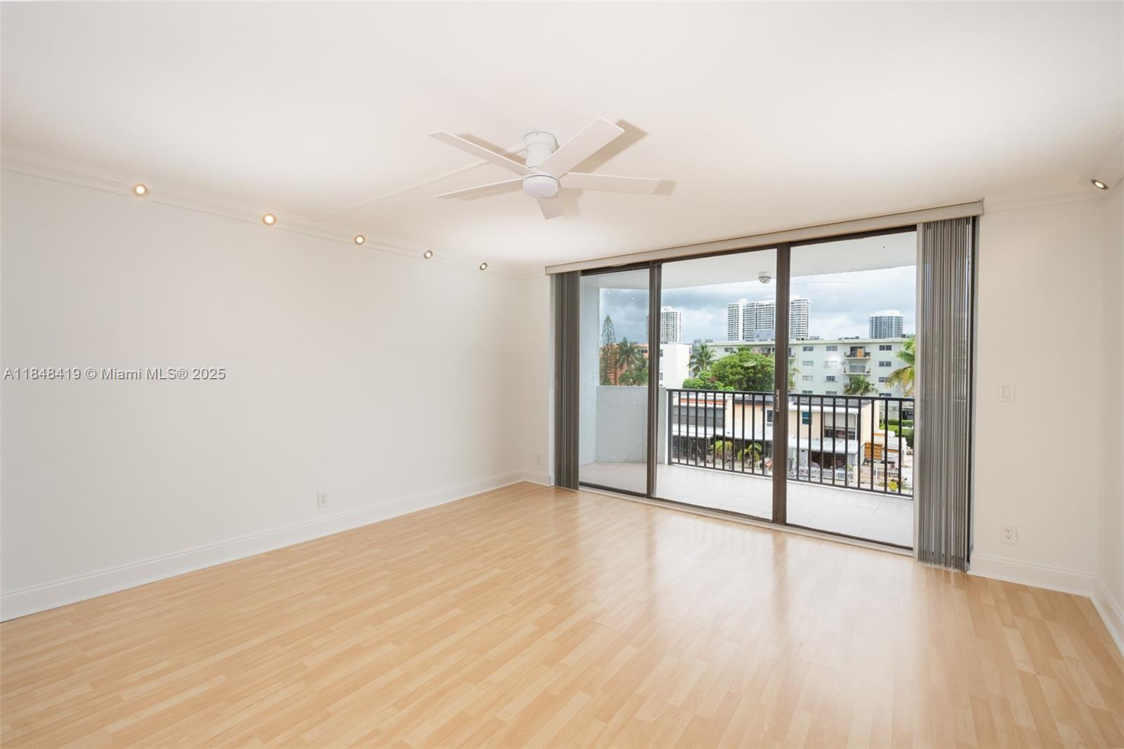 f3b61b38-6279 3703 NE 166th St # 408, North Miami Beach FL 33160 — #A11848419