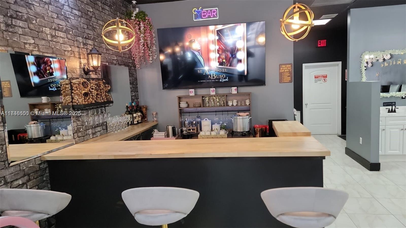 f3b61b38-6288 5220 Coconut Creek Pkwy, Margate FL 33063 — #A11848600