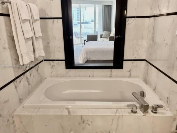 4391 Collins Ave # 918, Miami Beach FL 33140 — #A11849665