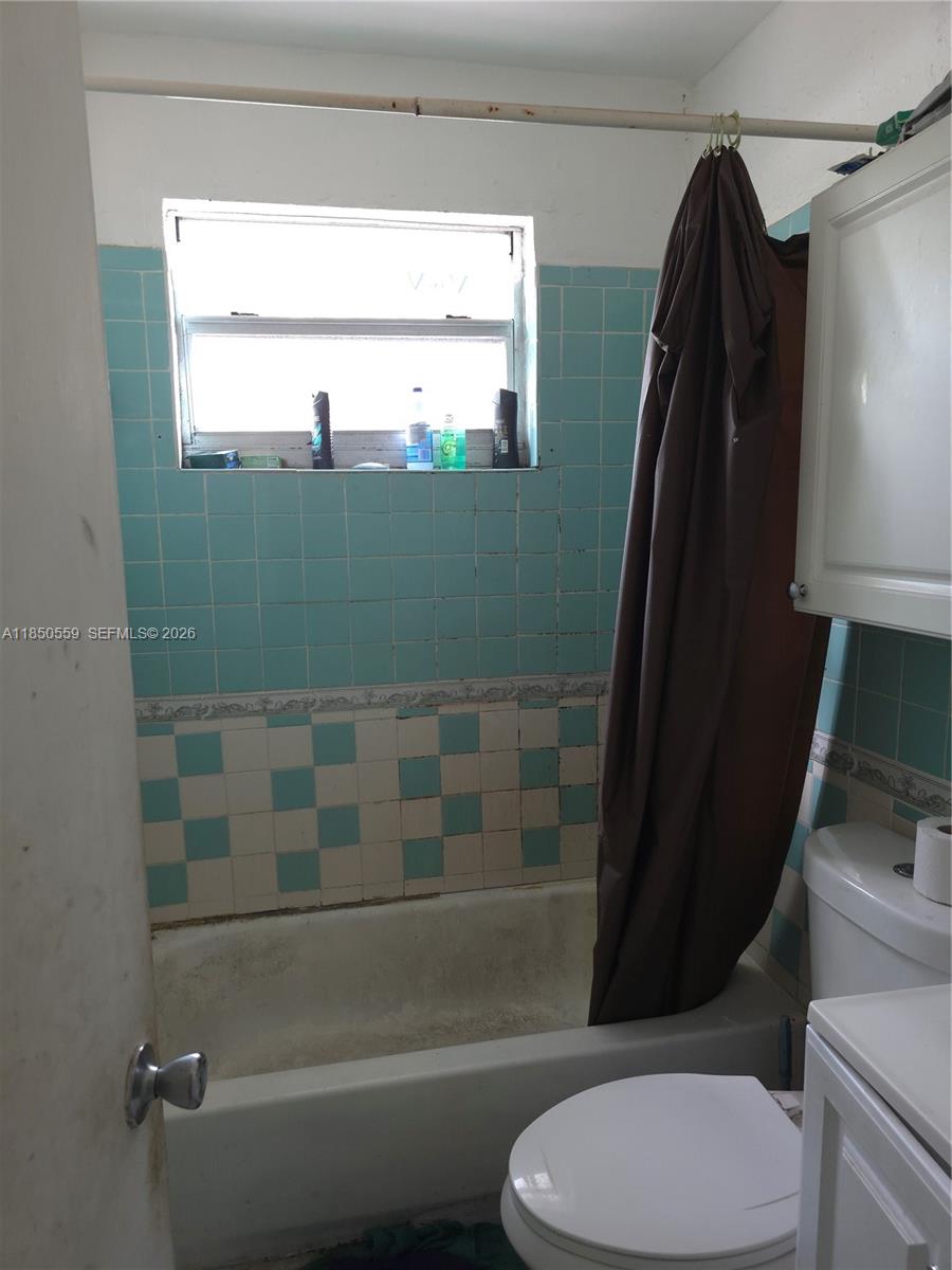 f3b61b38-6359 163 NW 18th Ct, Miami FL 33125 — #A11850559