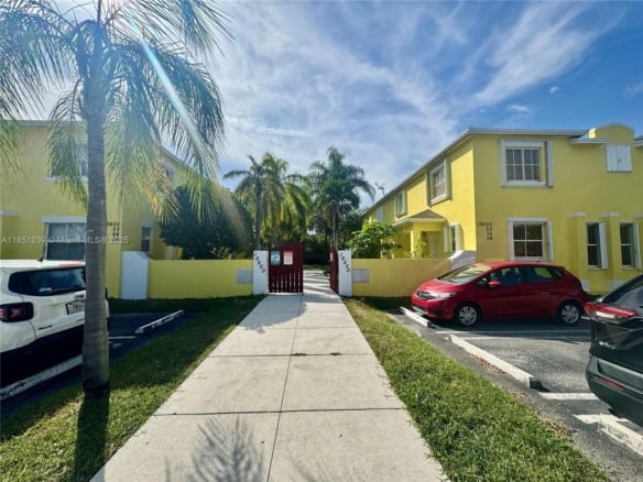 19550 SW 103rd Ct # 5, Cutler Bay FL 33157 — #A11851039