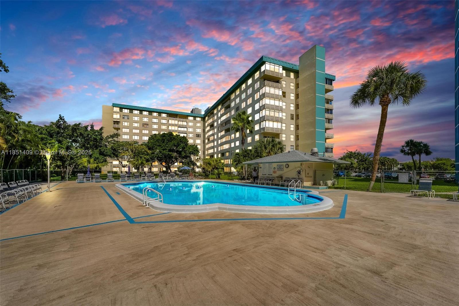 4330 Hillcrest Dr # 516, Hollywood FL 33021 — #A11851409
