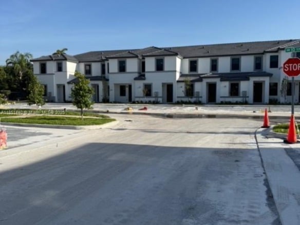 1037 NW 1 ave, Florida City FL 33034 — #A11851440