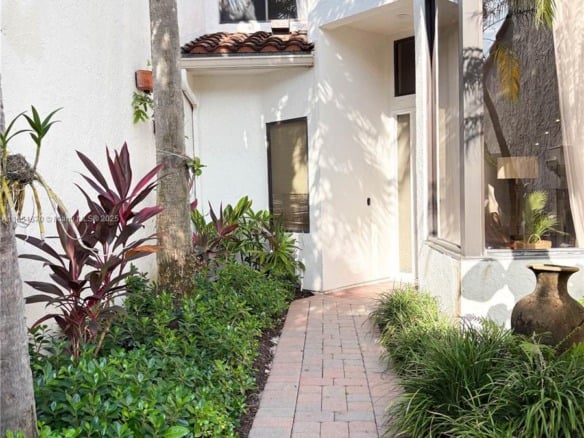 2530 Windsor Way Ct, Wellington FL 33414 — #A11851570