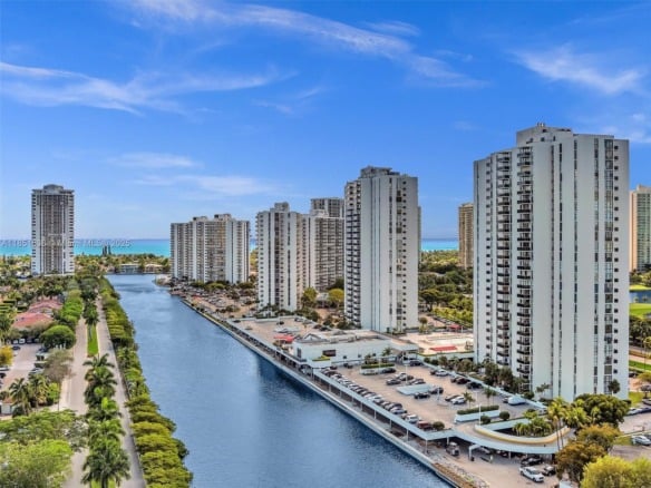 3675 N Country Club Dr # 707, Aventura FL 33180 — #A11851638