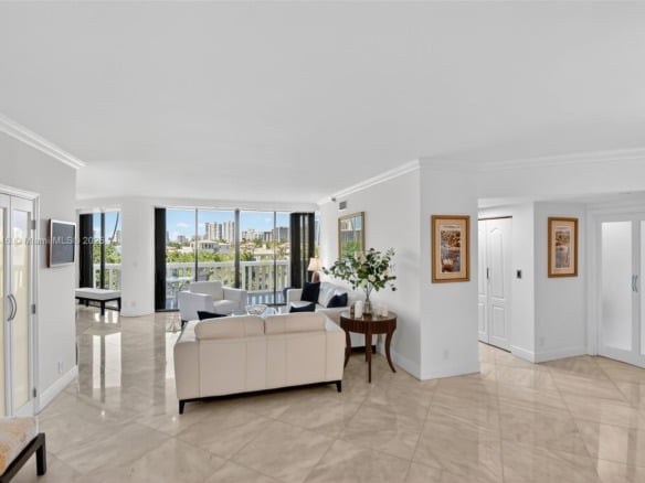 3000 Island Blvd # 505, Aventura FL 33160 — #A11852416
