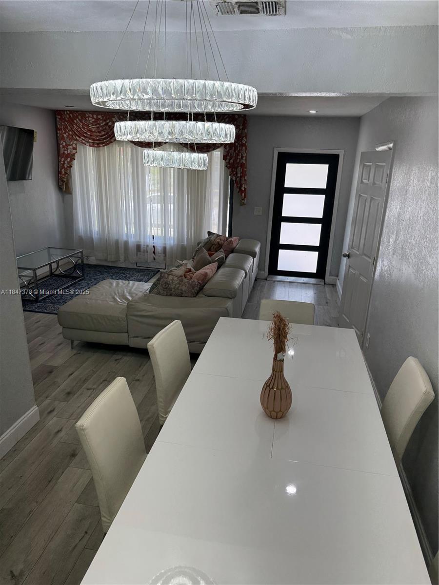 f3b61b38-642 281 NE 169th St, North Miami Beach FL 33162 — #A11847373