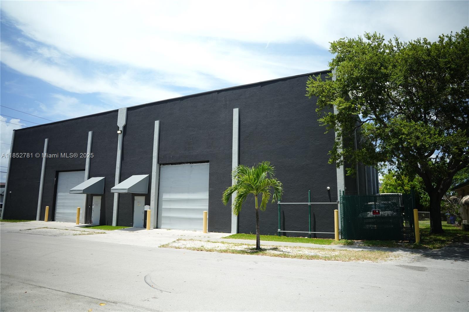 f3b61b38-6434 1951 Grant St, Hollywood FL 33020 — #A11852781