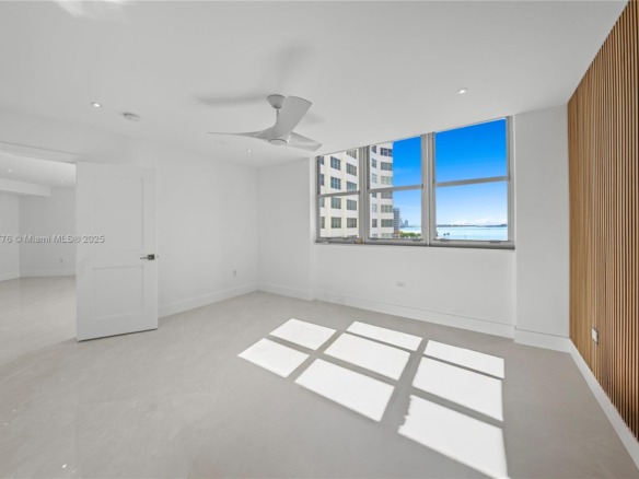 999 Brickell Bay Dr Unit 904, Miami FL 33131 — #A11852776