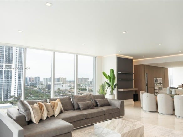18501 Collins Ave # 1104, Sunny Isles Beach FL 33160 — #A11853605