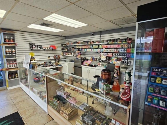 510 s state RD 7, Plantation FL 33317 — #A11854359