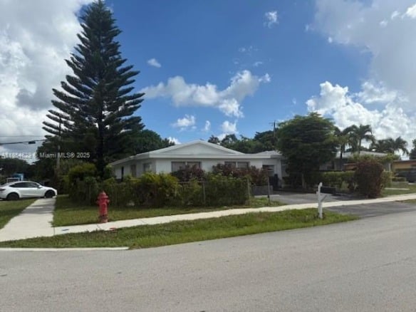 3025 NW 11TH ST, Fort Lauderdale FL 33311 — #A11854629