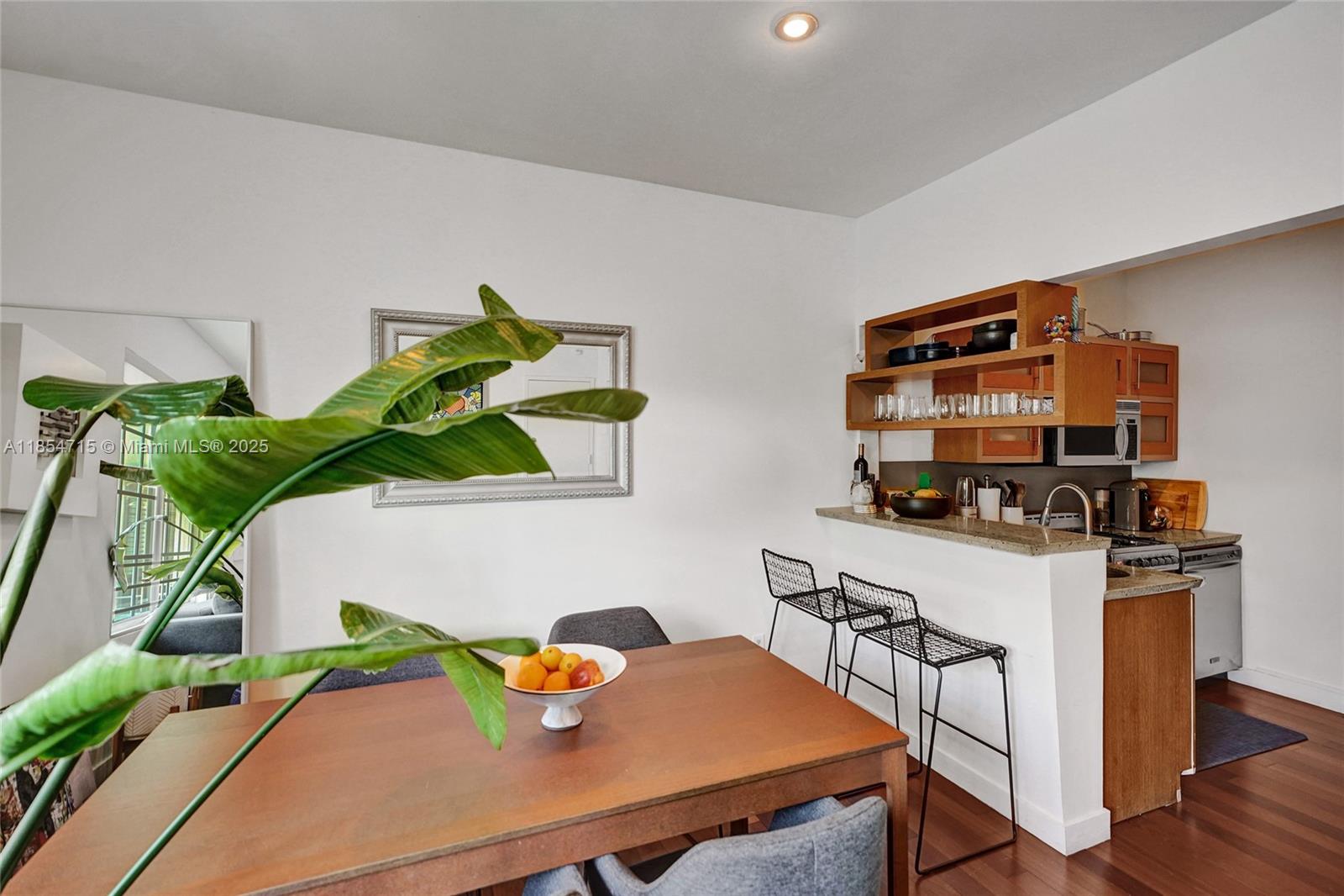 f3b61b38-6513 815 Euclid Ave # 8, Miami Beach FL 33139 — #A11854715