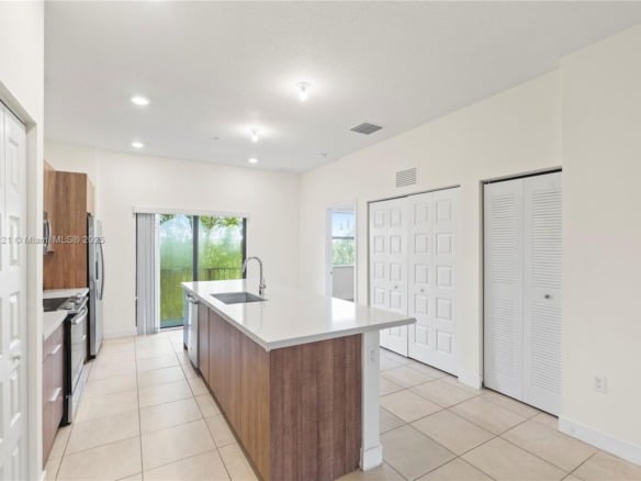7831 NW 104th Ave # 22, Doral FL 33178 — #A11855121
