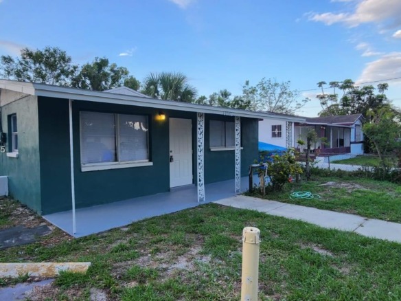3147 Economy, Fort Myers FL 33916 — #A11855279