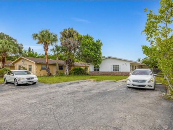 700 SW 16th Ave, Fort Lauderdale FL 33312 — #A11855351
