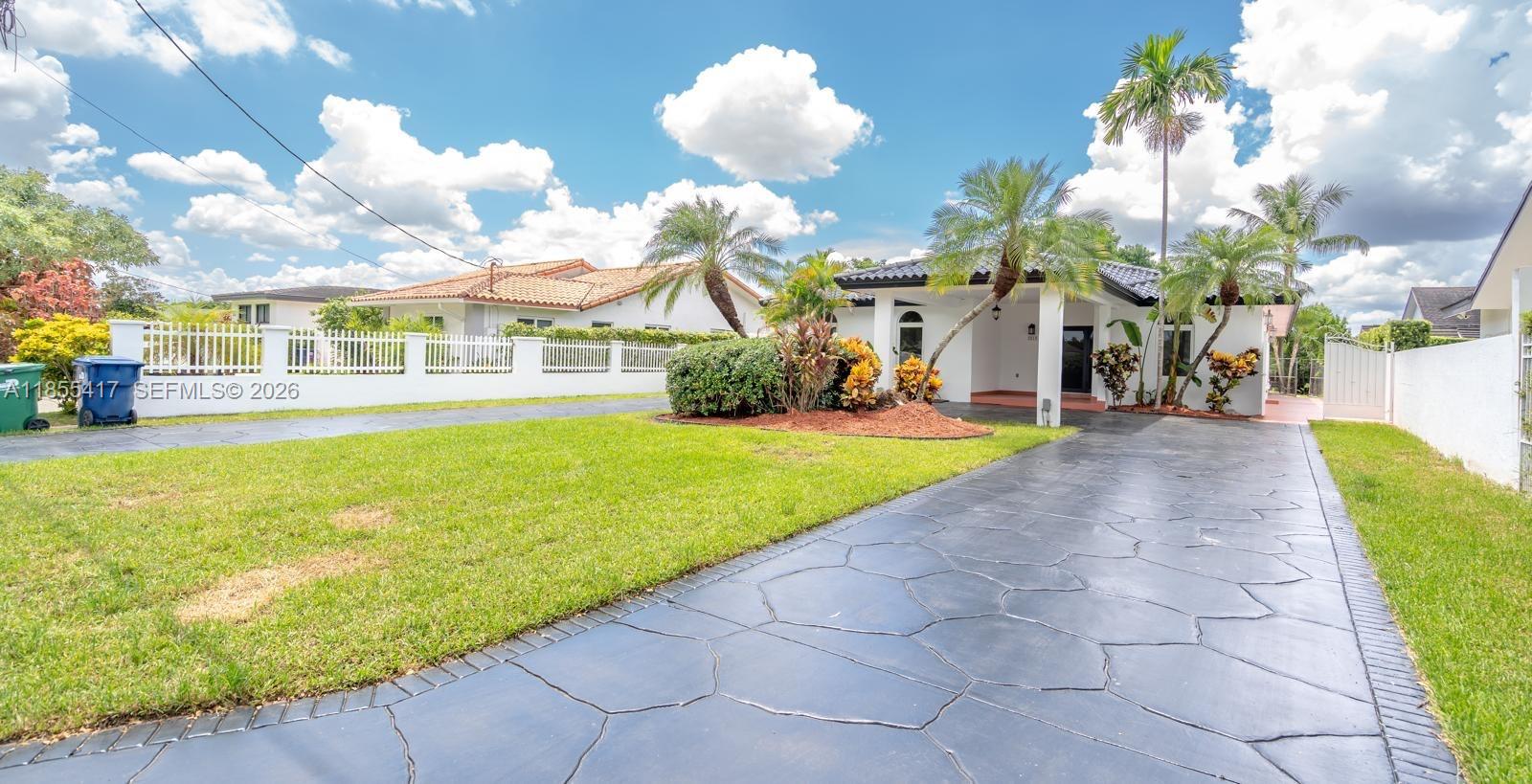 f3b61b38-6548 2810 SW 114th Ave, Miami FL 33165 — #A11855417