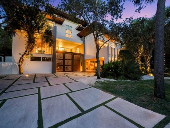 545 SABAL PALM, Key Biscayne FL 33149 — #A11855412