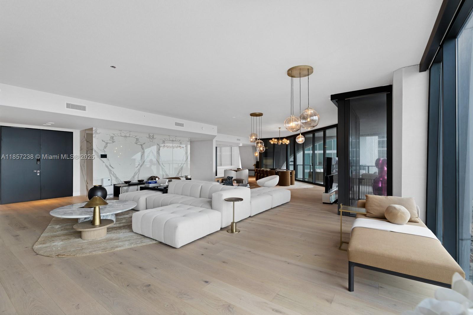 1000 Biscayne Blvd # 2402, Miami FL 33132 — #A11857238