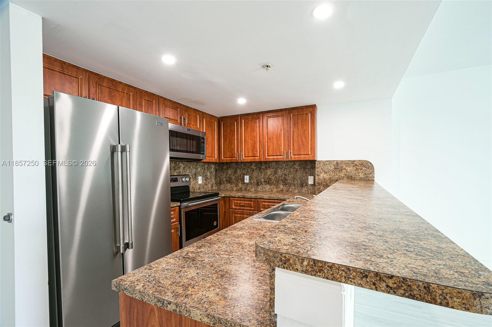 f3b61b38-6613 2740 SW 28th Ter # 603, Miami FL 33133 — #A11857250