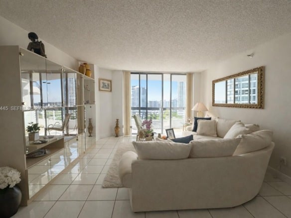 19195 NE 36th Ct # 2103, Aventura FL 33180 — #A11857445