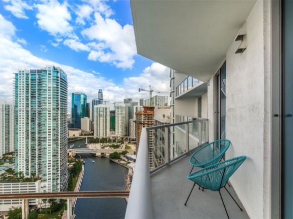 185 SW 7th St # 3605, Miami FL 33130 — #A11888624