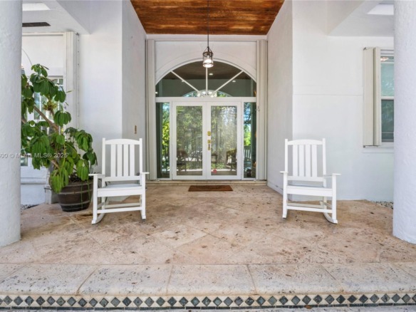 5750 SW 67th Ave, Miami FL 33143 — #A11857800