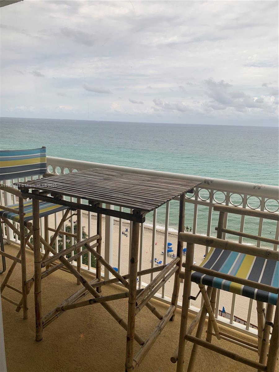 f3b61b38-6658 19201 Collins Ave # 611, Sunny Isles Beach FL 33160 — #A11858118