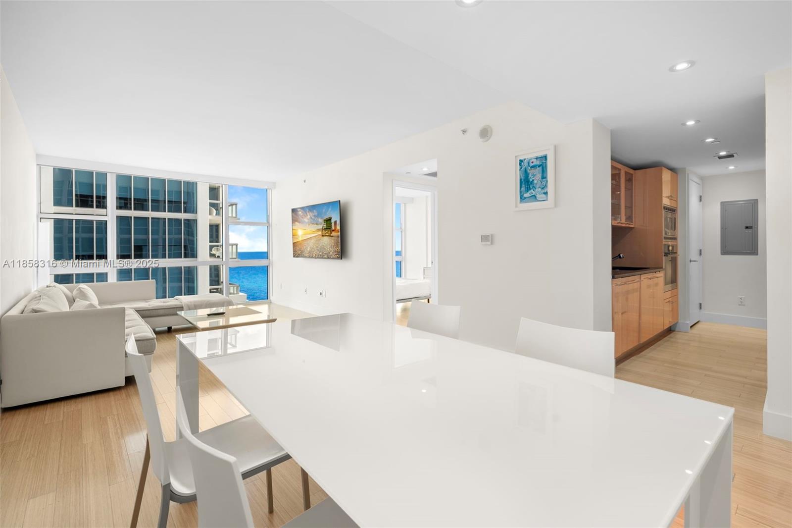 f3b61b38-6669 6801 Collins Ave, Miami Beach FL 33141 — #A11858316