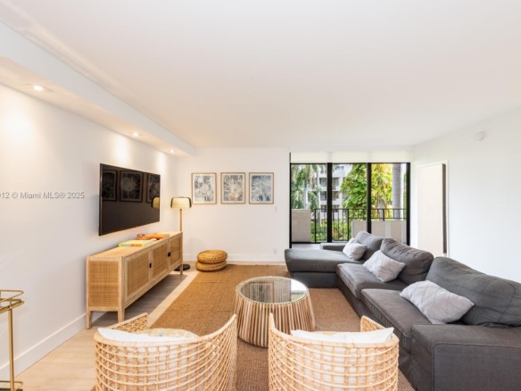 181 Crandon Blvd # 306, Key Biscayne FL 33149 — #A11859012
