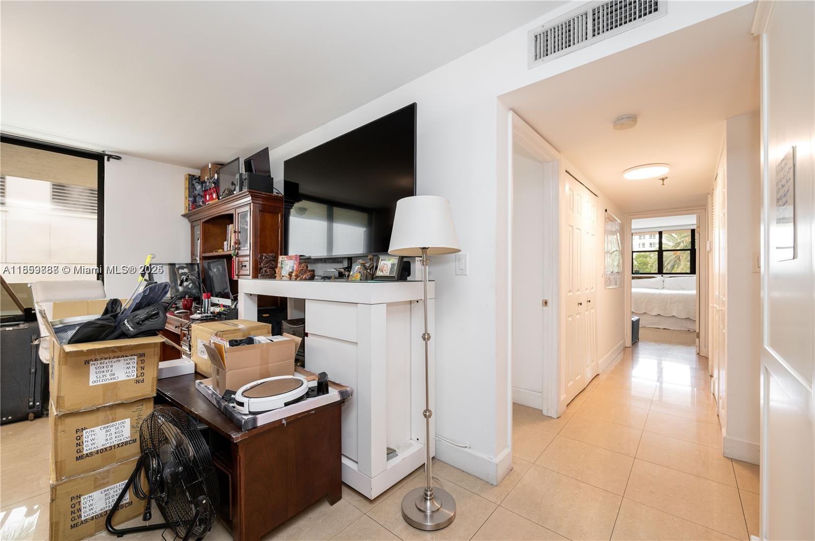 f3b61b38-6732 1621 Collins Ave # 302, Miami Beach FL 33139 — #A11859888