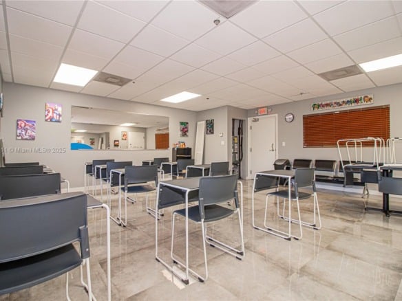 10800 NW 21st St, Sweetwater FL 33172 — #A11861111