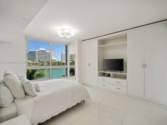 495 Brickell Ave # 402, Miami FL 33131 — #A11861328