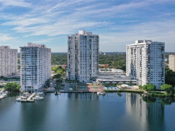 2750 NE 183rd St # 2707, Aventura FL 33160 — #A11862216