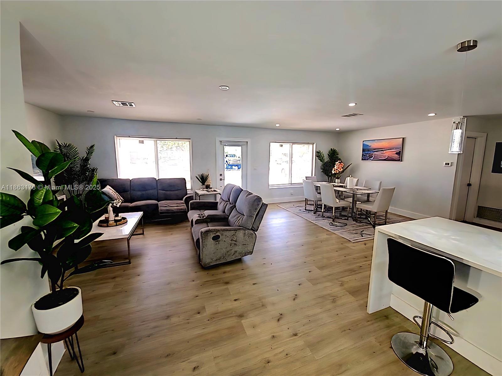 f3b61b38-6868 1430 NE 53rd Ct, Fort Lauderdale FL 33334 — #A11863178