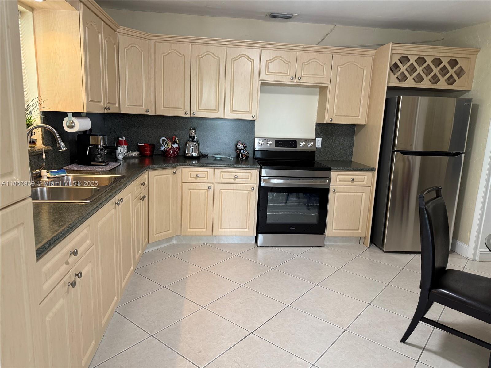 6553 SW 148th Pl, Miami FL 33193 — #A11863939