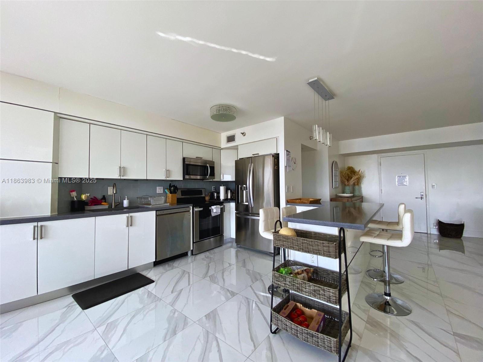 f3b61b38-6913 3530 Mystic Pointe Dr # 3014, Aventura FL 33180 — #A11863983