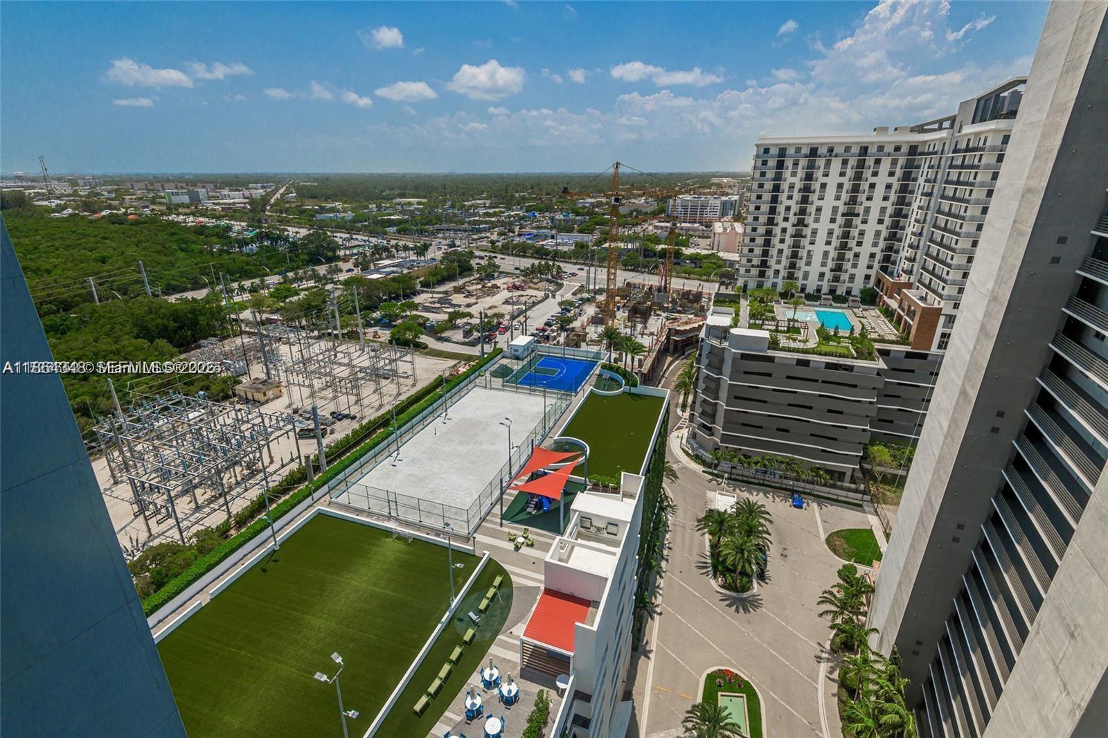 f3b61b38-6932 16385 Biscayne Blvd # 2118, North Miami Beach FL 33160 — #A11864348