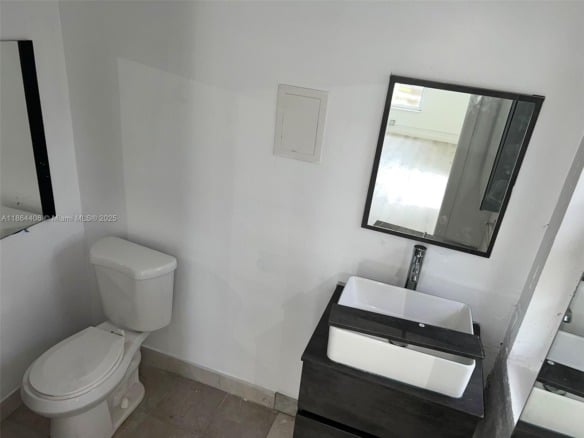 802 S 24th Ave, Hollywood FL 33020 — #A11864406
