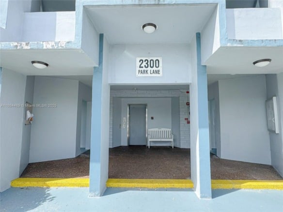 2300 Park Ln # 105, Hollywood FL 33021 — #A11864469