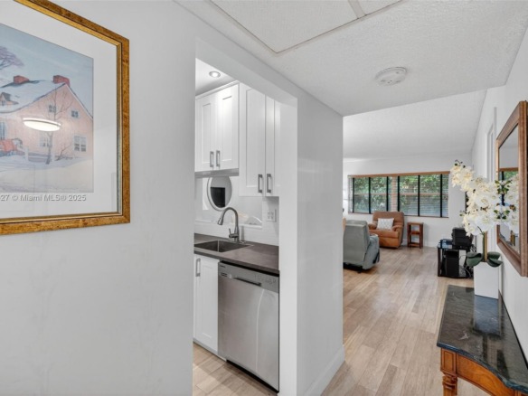 5001 NW 34th St # 304, Lauderdale Lakes FL 33319 — #A11864527