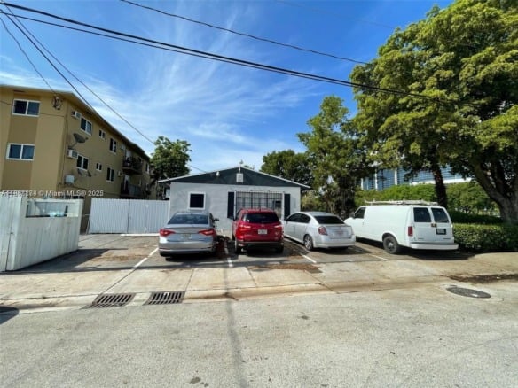 1346 NW 6th St, Miami FL 33125 — #A11864674
