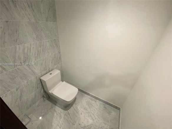 1000 Brickell Plz # 3010, Miami FL 33131 — #A11865080