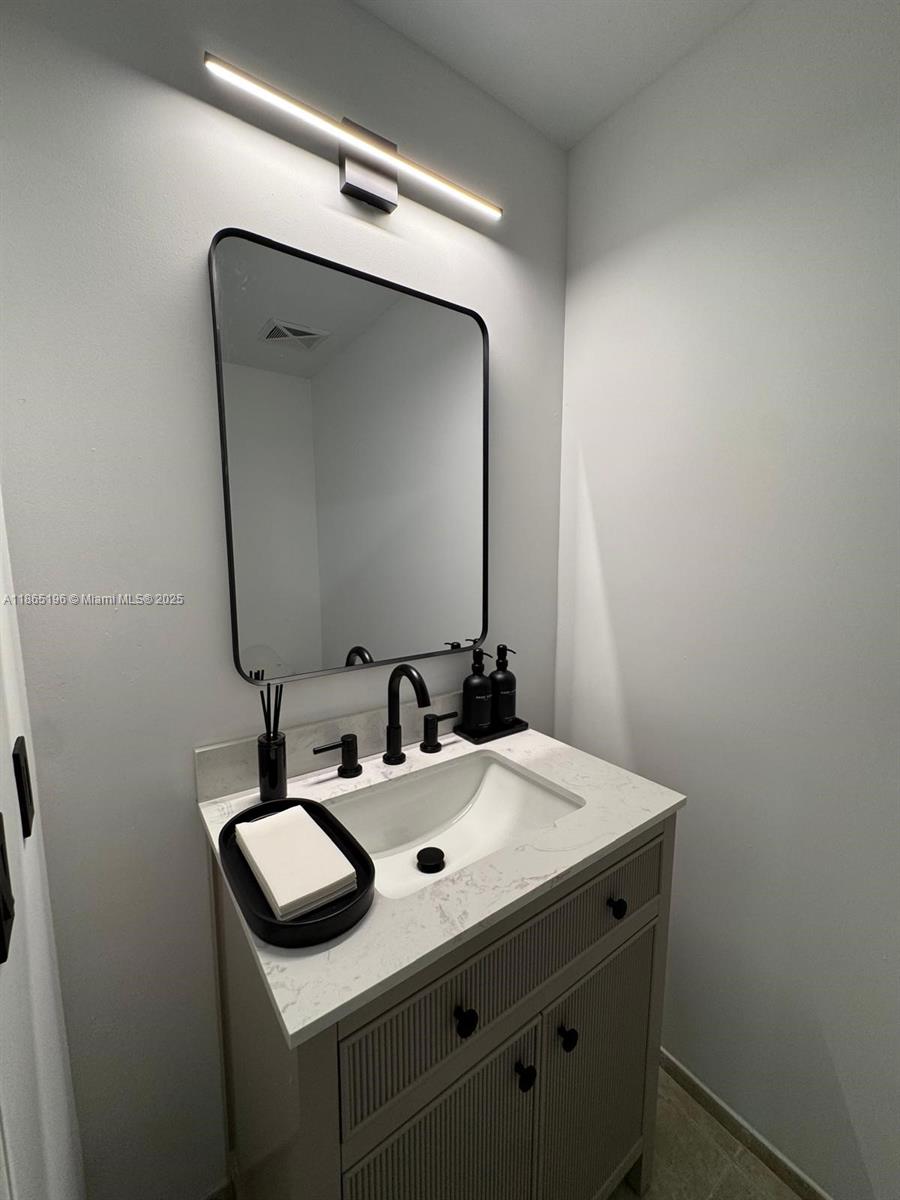 f3b61b38-6974 60 SW 13th St # 1406, Miami FL 33130 — #A11865196