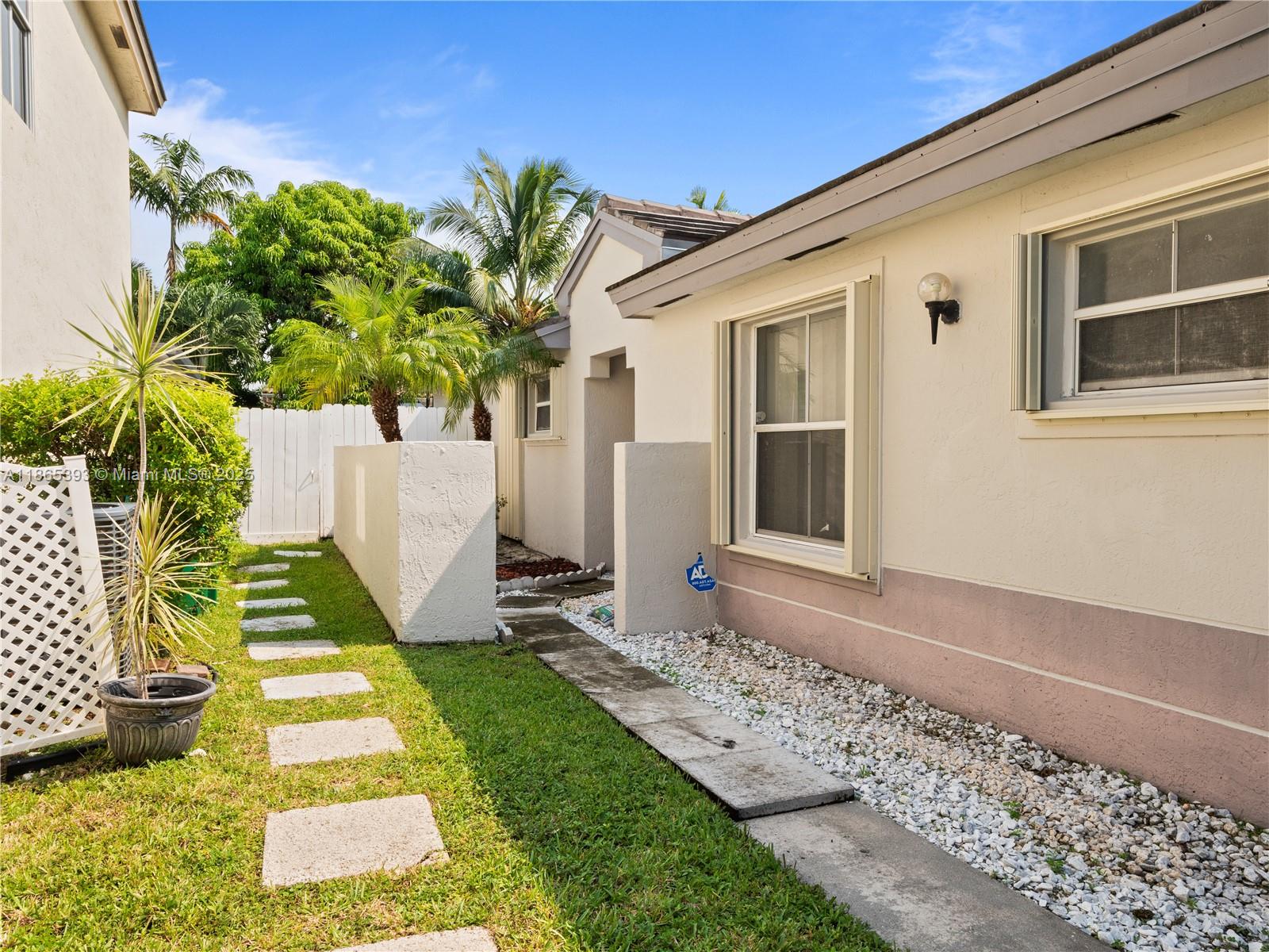 f3b61b38-6983 19253 NW 22nd St, Pembroke Pines FL 33029 — #A11865393
