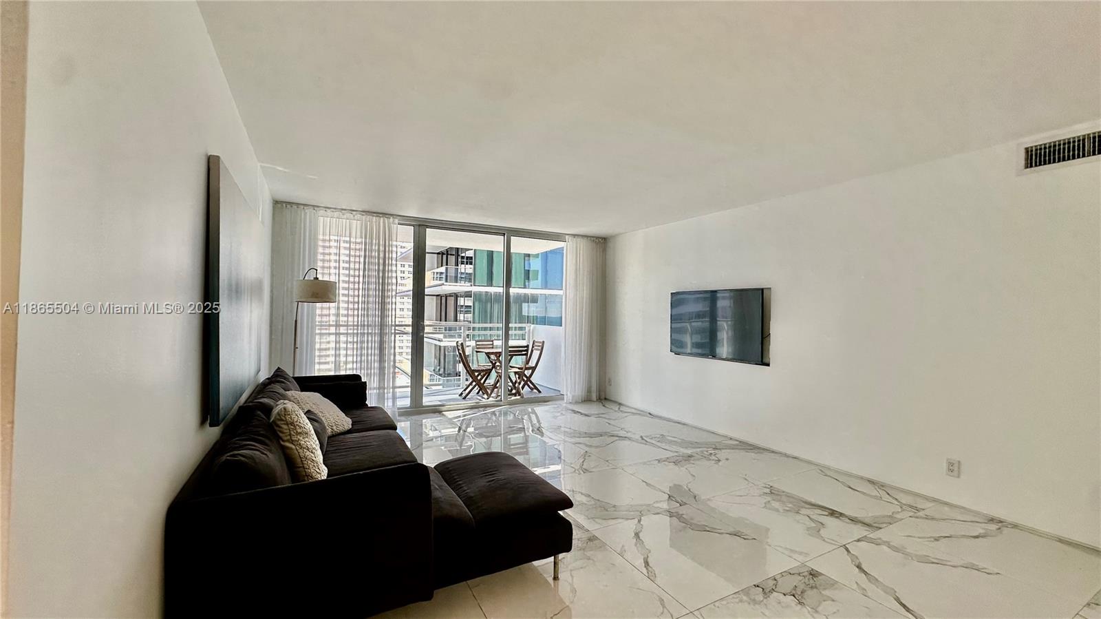 f3b61b38-6986 2030 S Ocean Dr # 1022, Hallandale Beach FL 33009 — #A11865504