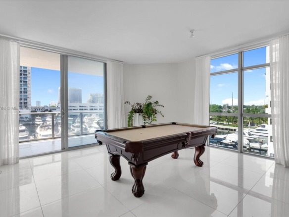 17301 Biscayne Blvd # 401, North Miami Beach FL 33160 — #A11865788