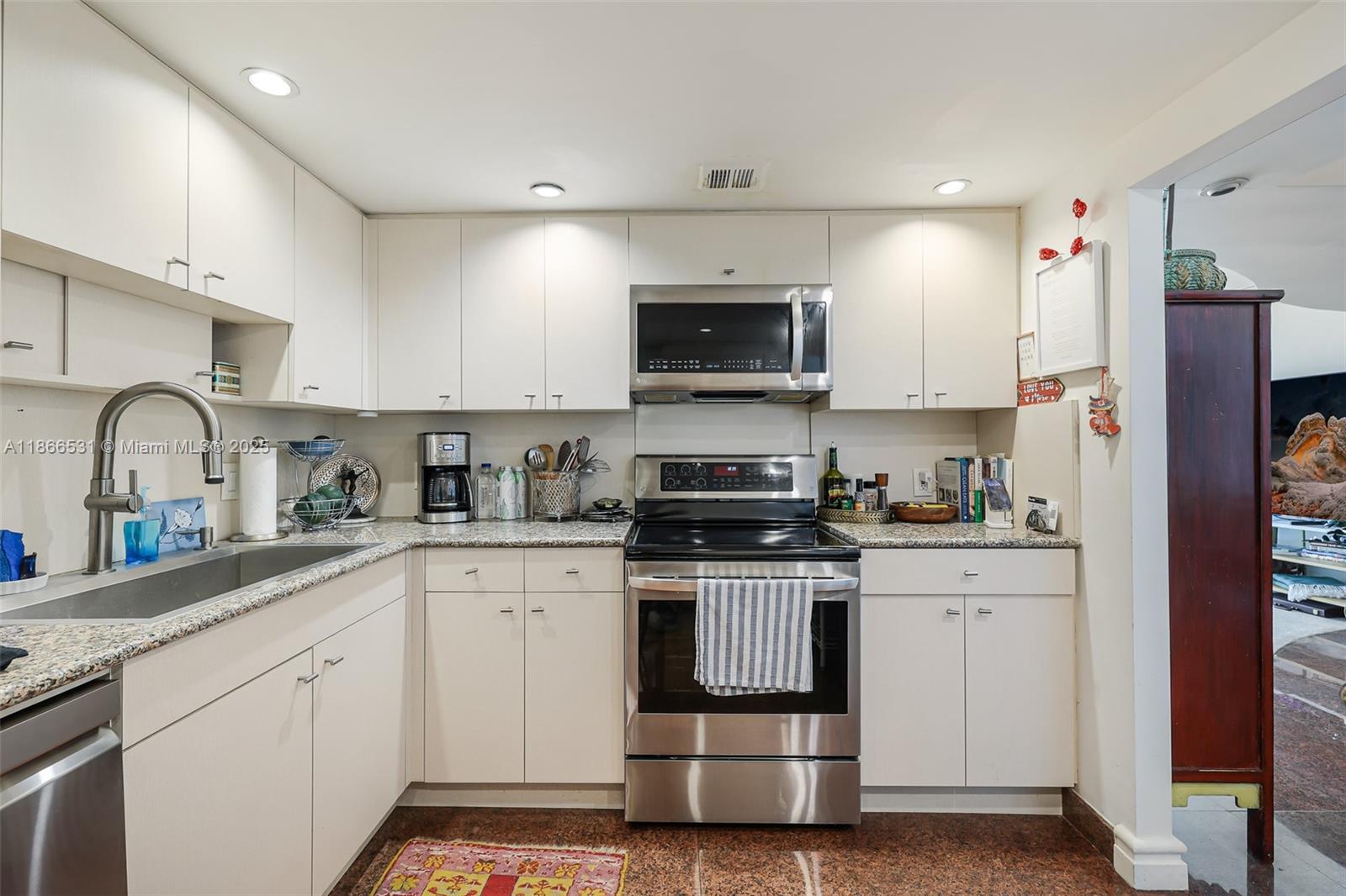 f3b61b38-7030 2 Grove Isle Dr # B1603, Miami FL 33133 — #A11866531