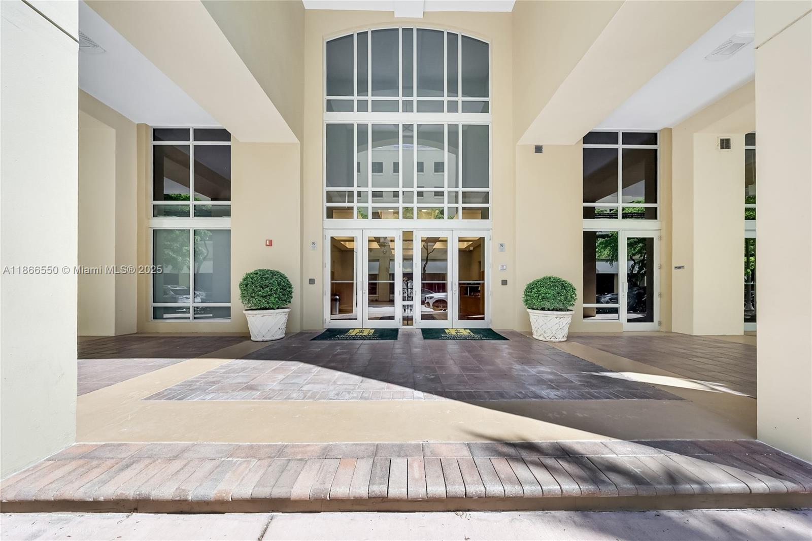 135 San Lorenzo Ave # 150, Coral Gables FL 33146 — #A11866550
