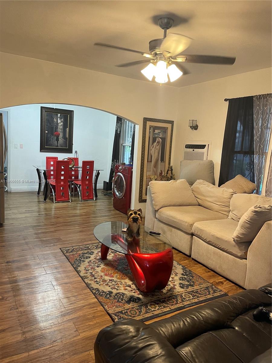 f3b61b38-7040 404 NW 23rd Ct, Miami FL 33125 — #A11866655